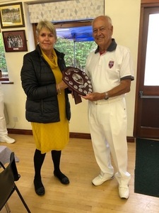 2022 New President's Trophy presented to Cliff Geary by Laura Absolom Sunday 24th Sept